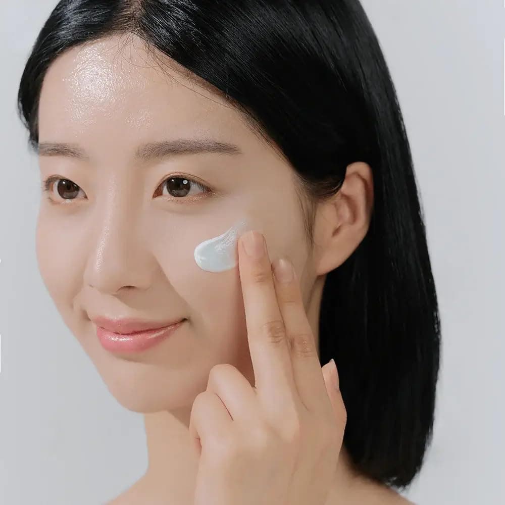 SKIN1004 Hyalu-Cica Water-Fit Sun Serum LSF 50+