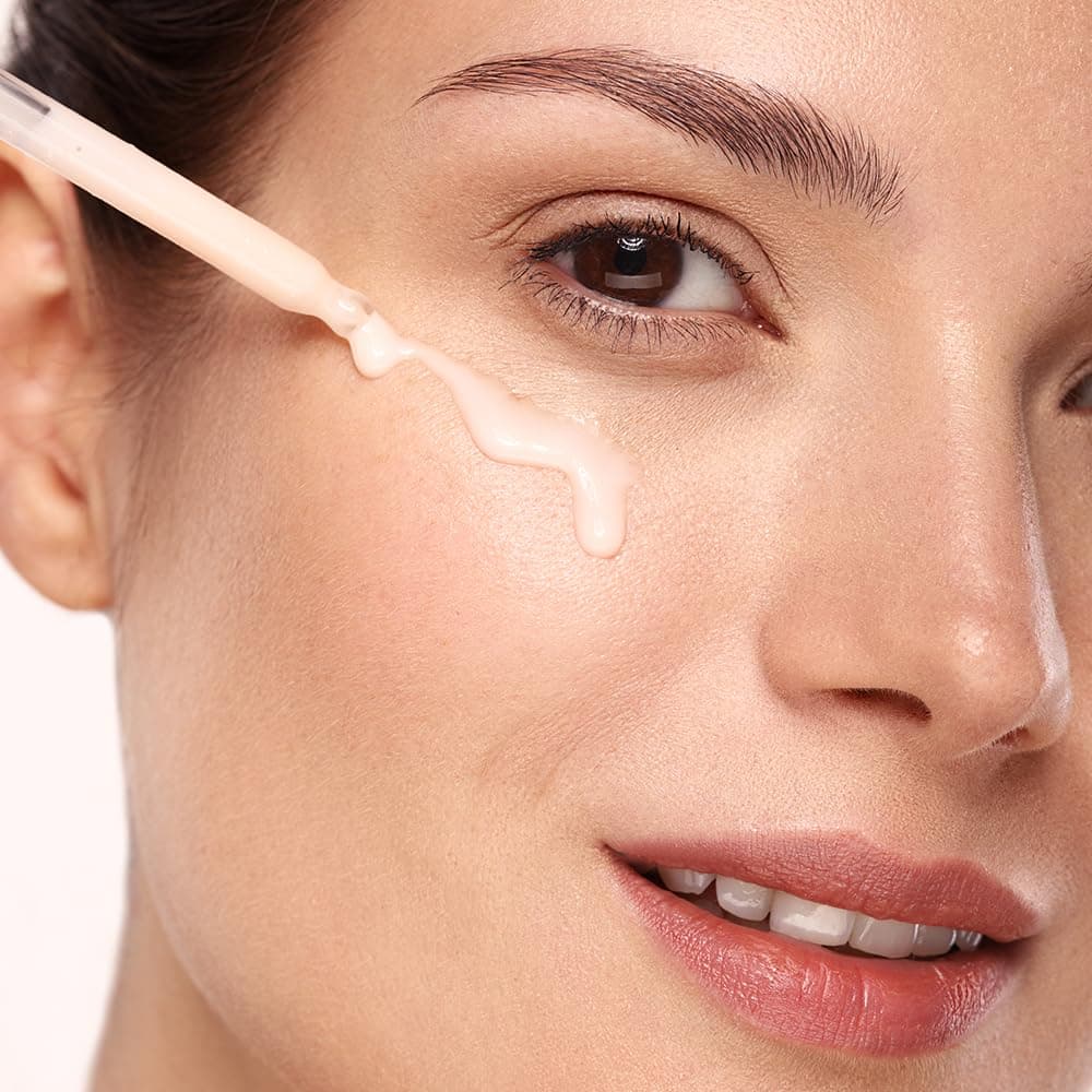 Eveline Cosmetics Face Therapy Professional Energetizējošs acu serums ar 5% kofeīna kompleksu