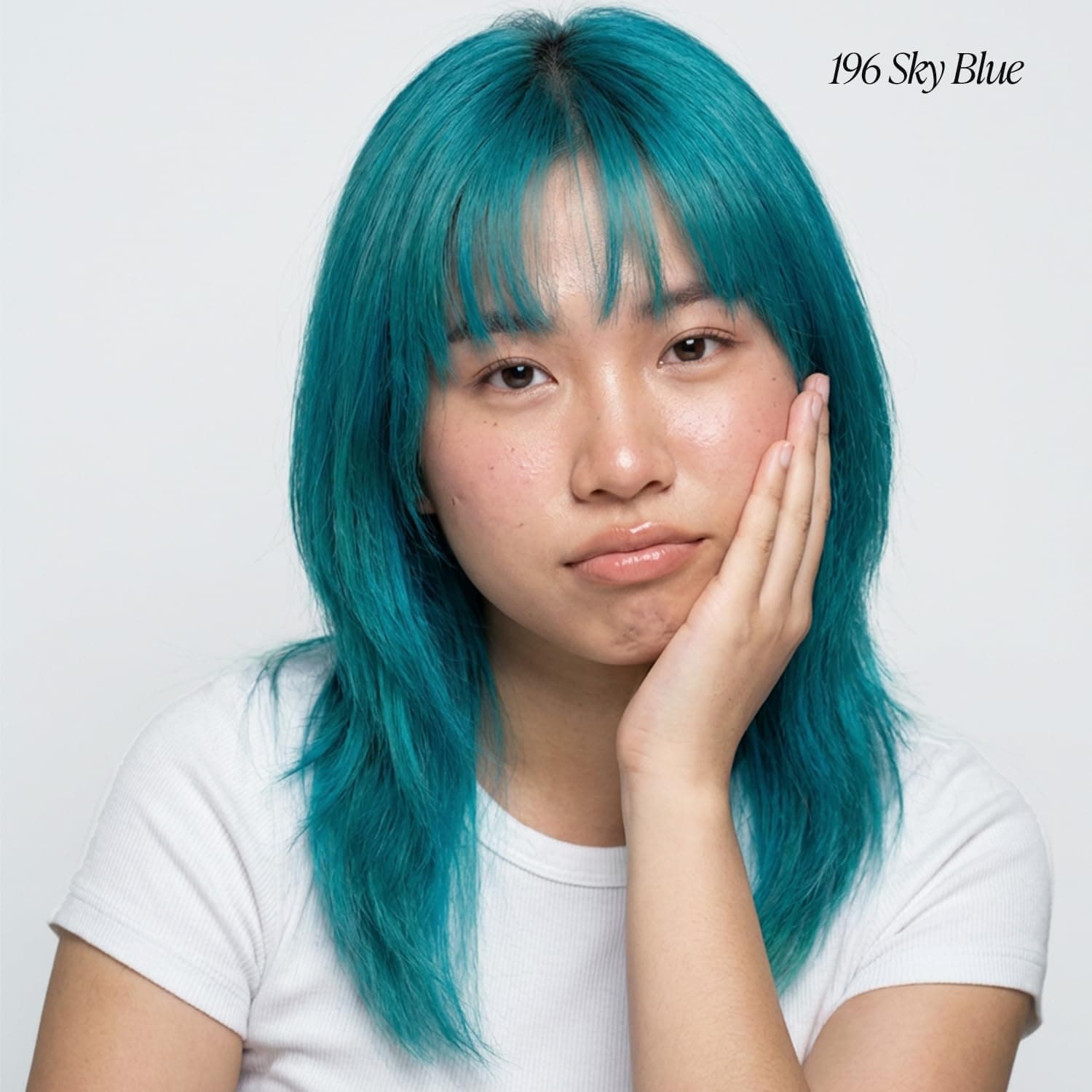 Adore Shining Semipermanente Haarfarbe, 196 Himmelblau