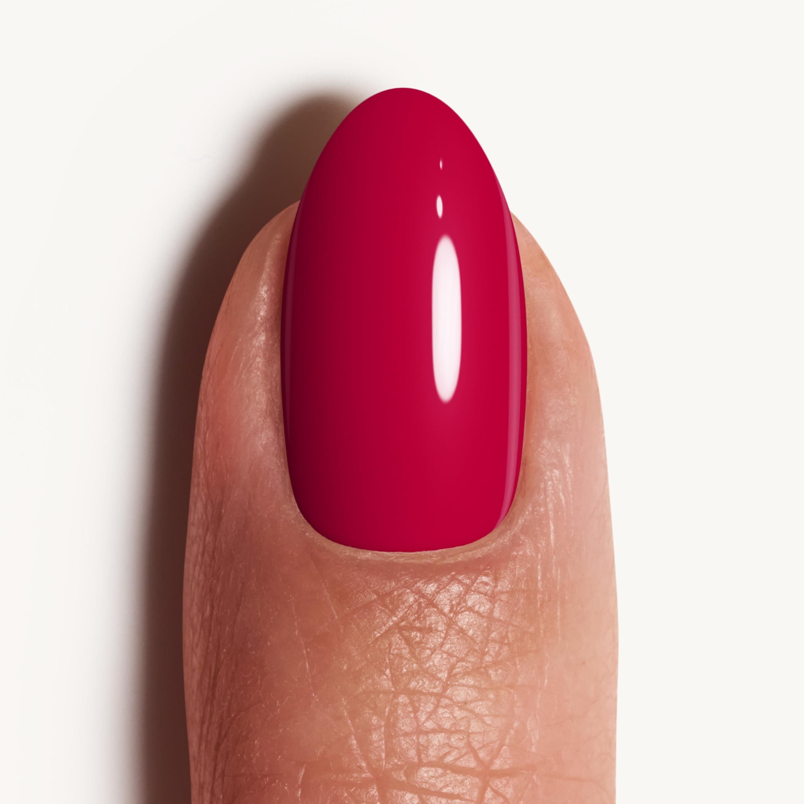 essie Gel Couture Nagellack, Nr. 541 chevron trend, Rot