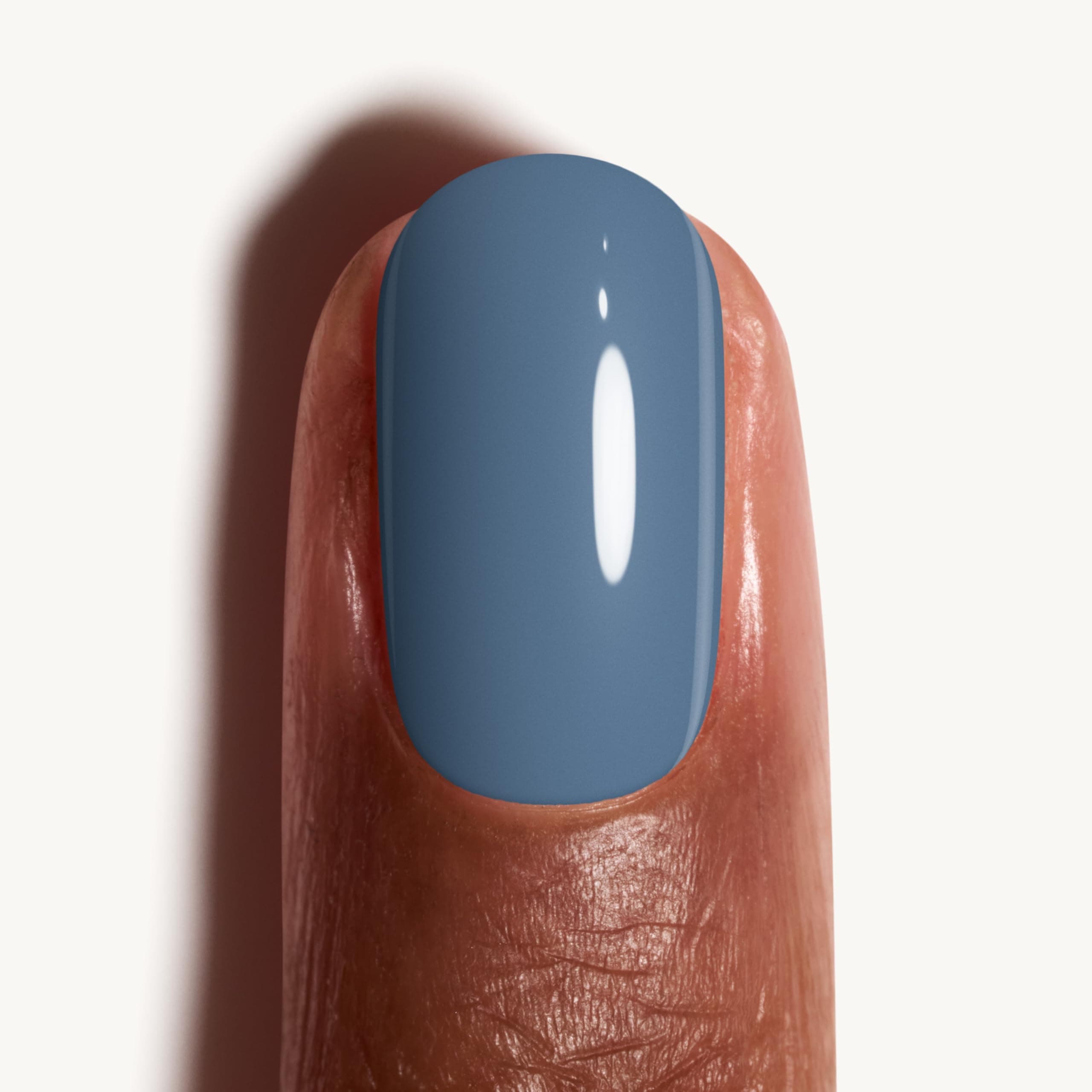 essie Nagellack Nr. 787 amuse me